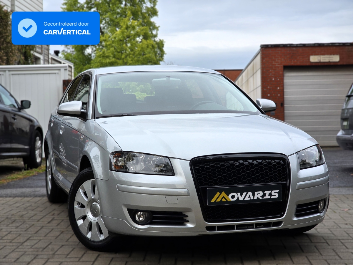 Audi A3 1.6i Attraction CarPlay Nieuwe Distributie PDC